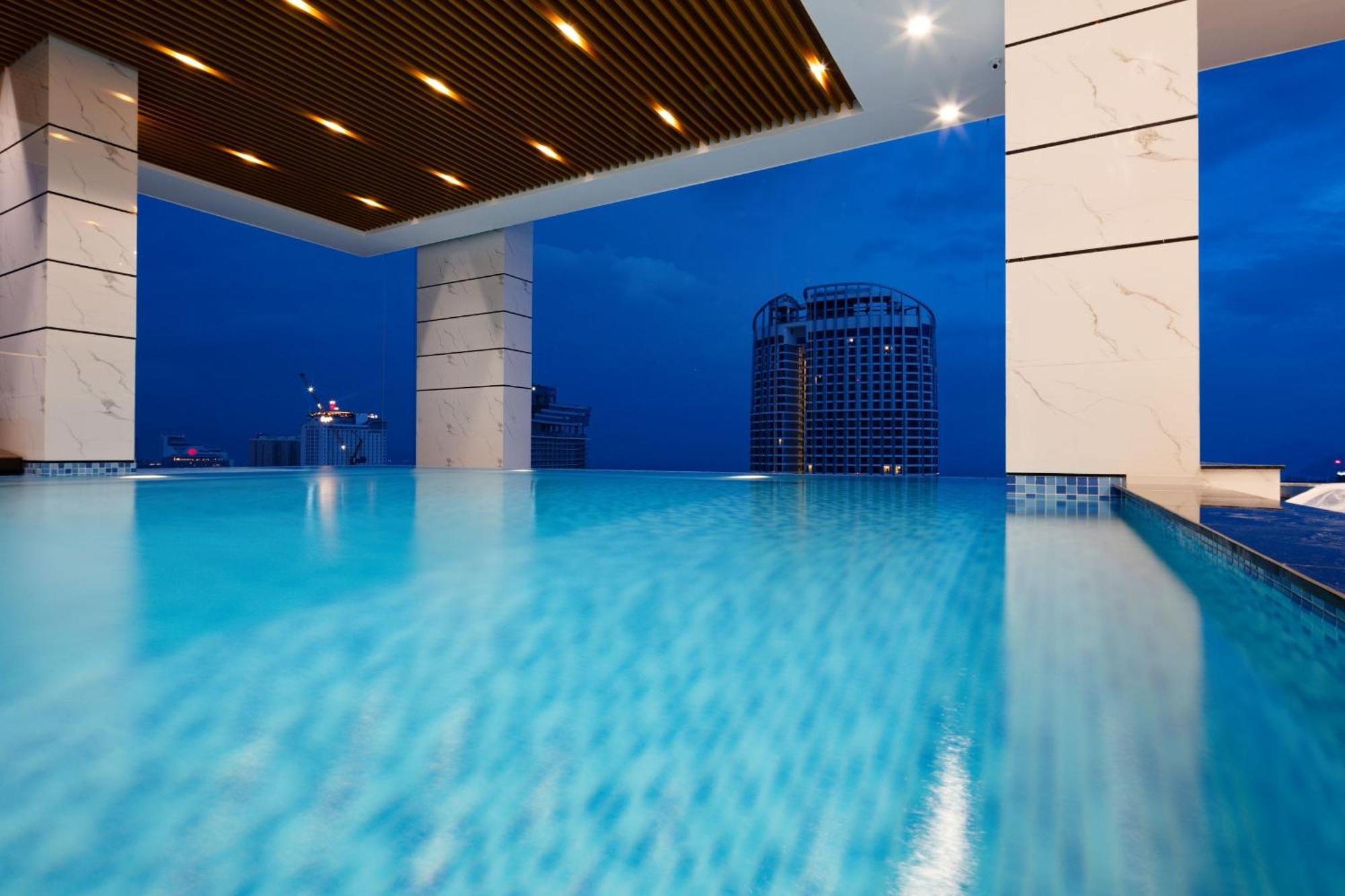 Virgo Hotel Nha Trang Luaran gambar Swimming pool